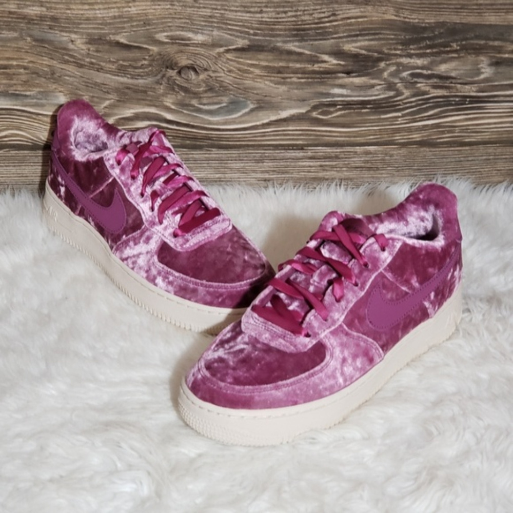 New Nike Air Force 1 LV8 Purple Velvet Sneakers - Picture 3 of 8